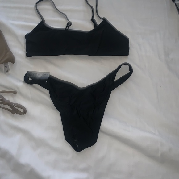 Bathing suits - Picture 3 of 3